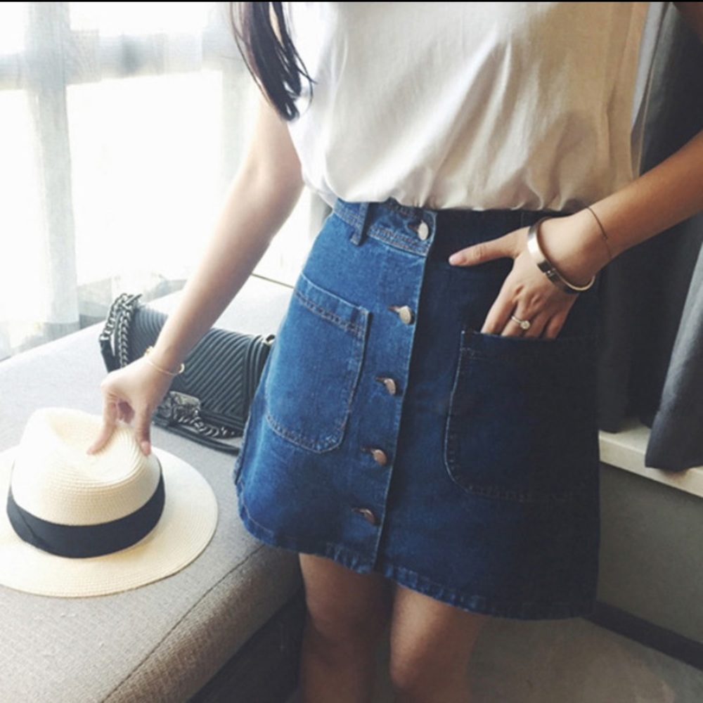 NWOT Adorable high wasited denim mini pencil skirt